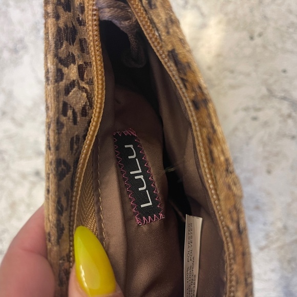 Animal print wristlet by Lulu - Picture 8 of 10